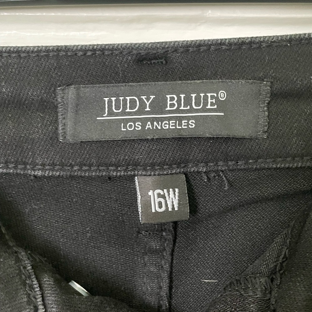 Judy Blue Black Jeans - Picture 4 of 5